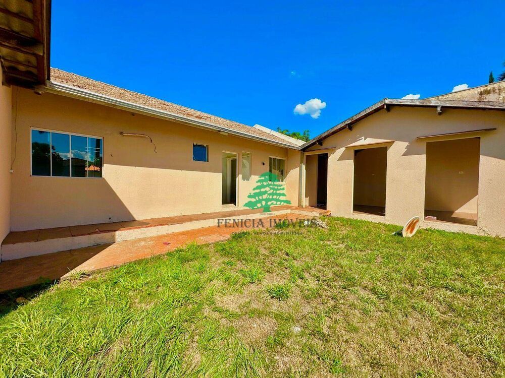 Casa à venda e aluguel com 3 quartos, 109m² - Foto 1