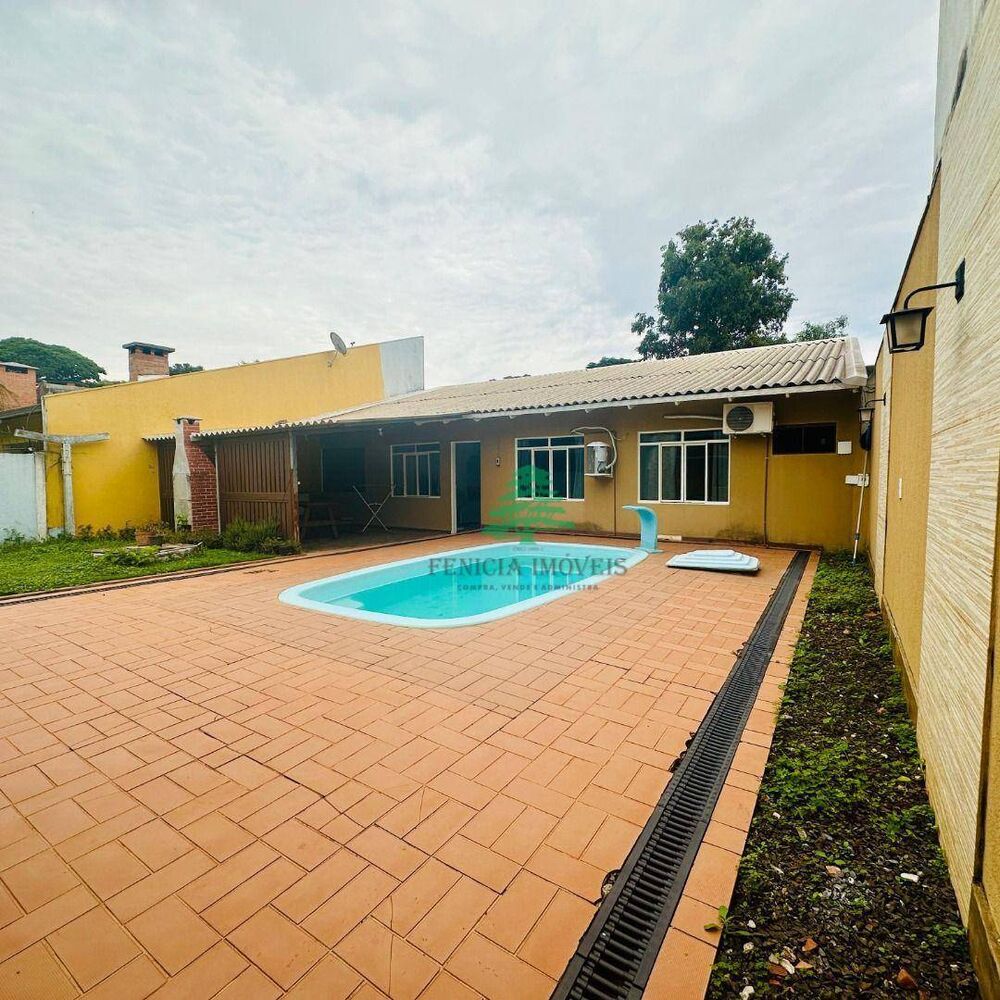 Casa à venda com 3 quartos, 228m² - Foto 3