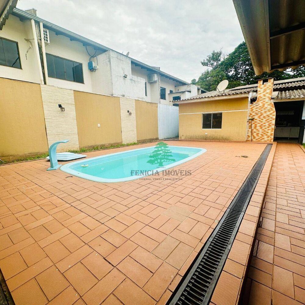 Casa à venda com 3 quartos, 228m² - Foto 4