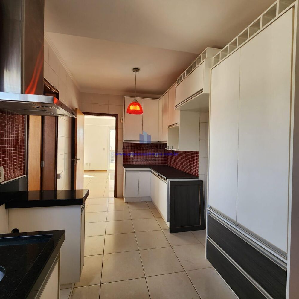 Apartamento à venda com 3 quartos, 145m² - Foto 11