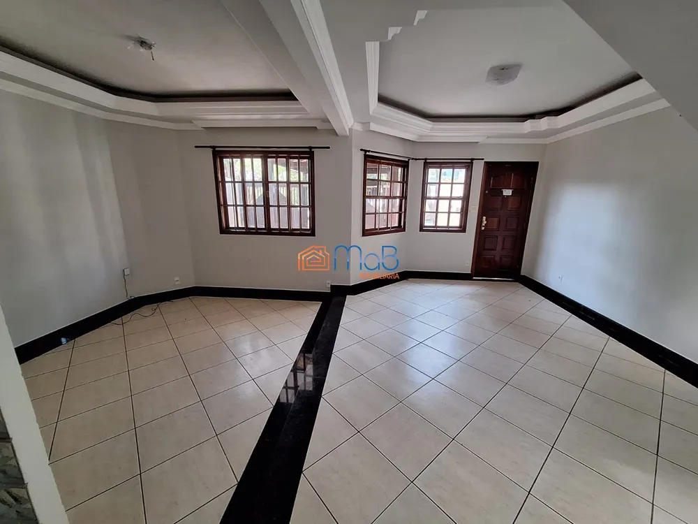 Casa, 5 quartos, 198 m² - Foto 2