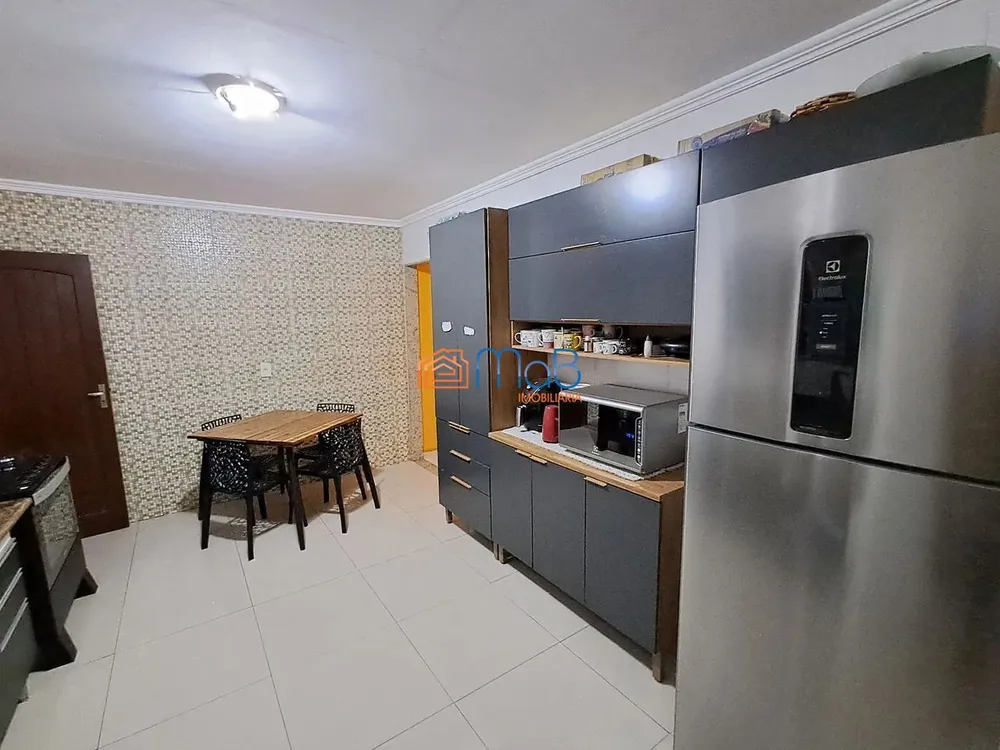 Casa, 3 quartos, 180 m² - Foto 3
