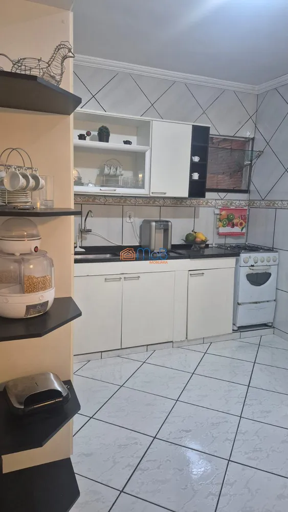 Casa, 5 quartos, 220 m² - Foto 3