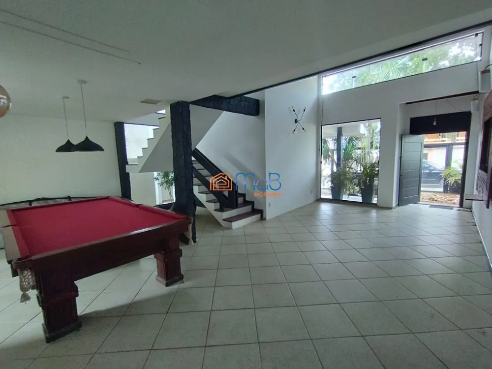 Casa, 4 quartos, 380 m² - Foto 1