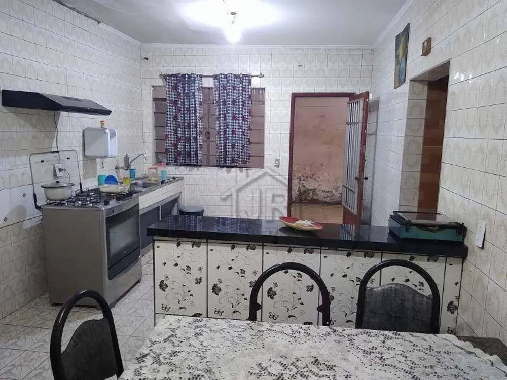 Casa, 2 quartos, 200 m² - Foto 2