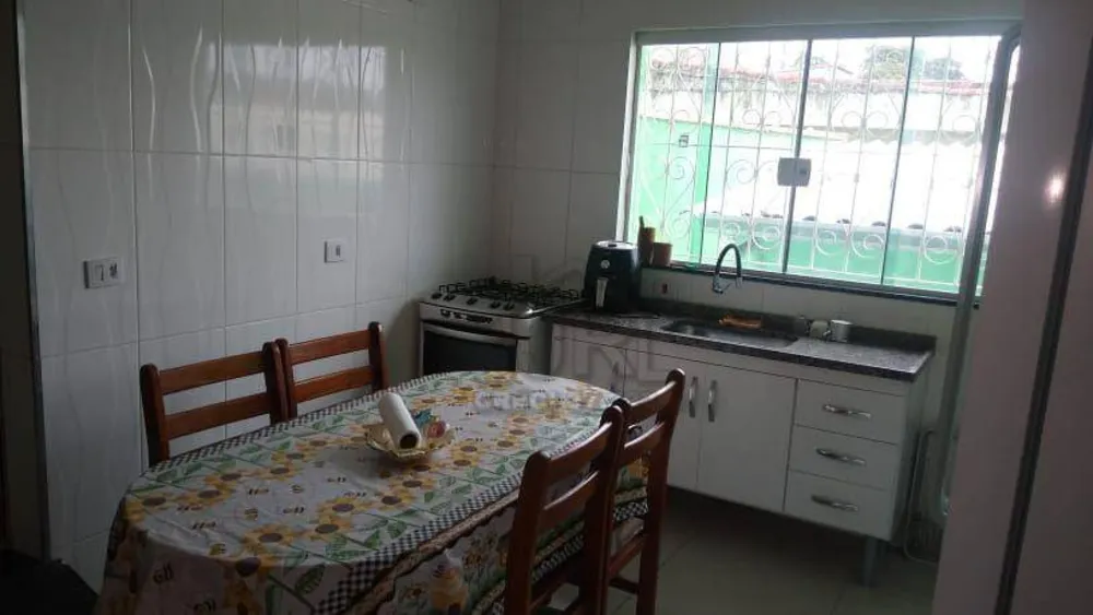 Casa, 3 quartos, 250 m² - Foto 1