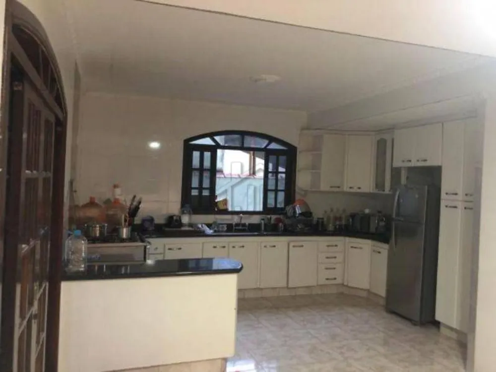 Casa, 3 quartos, 224 m² - Foto 3