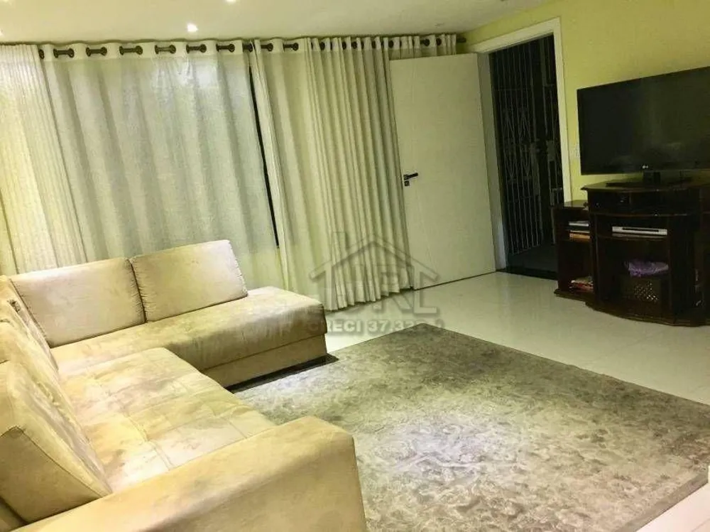 Casa, 3 quartos, 300 m² - Foto 1