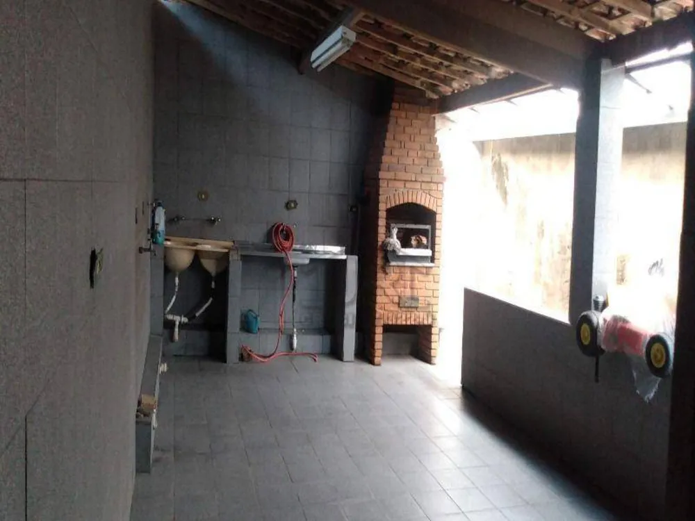 Casa, 3 quartos, 190 m² - Foto 1