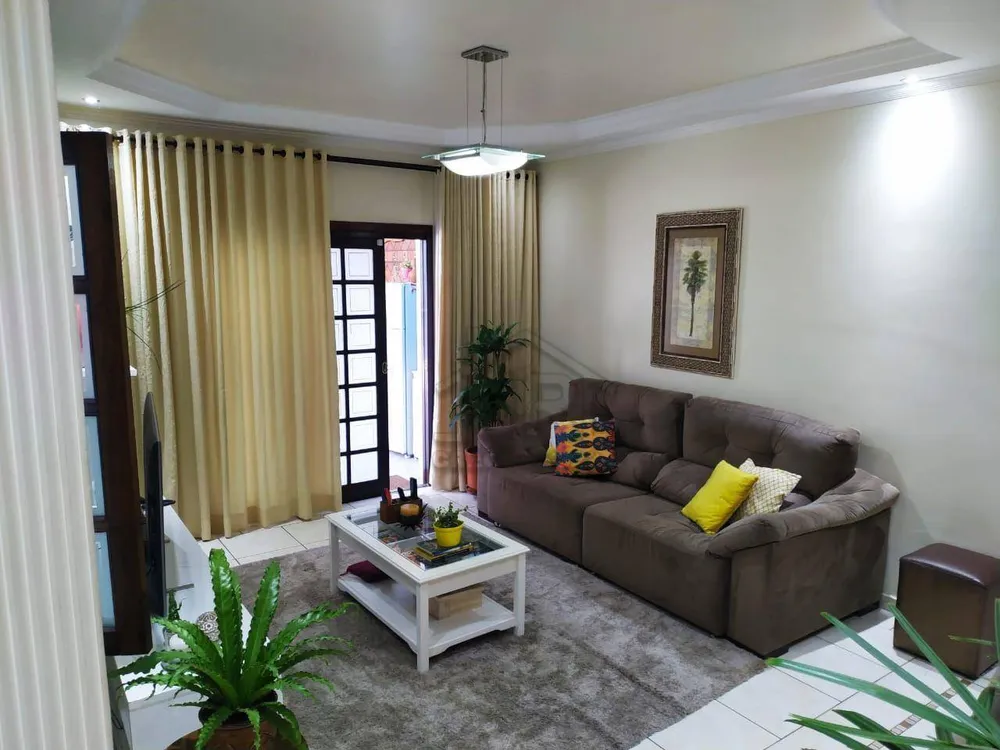 Sobrado, 3 quartos, 203 m² - Foto 1