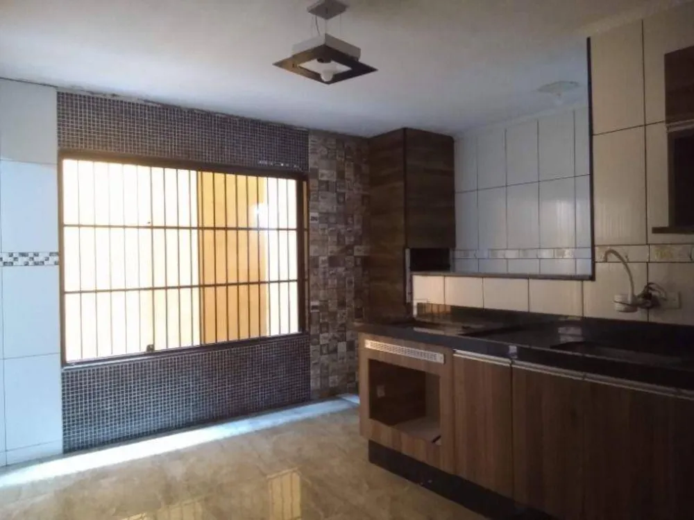 Sobrado, 3 quartos, 200 m² - Foto 2
