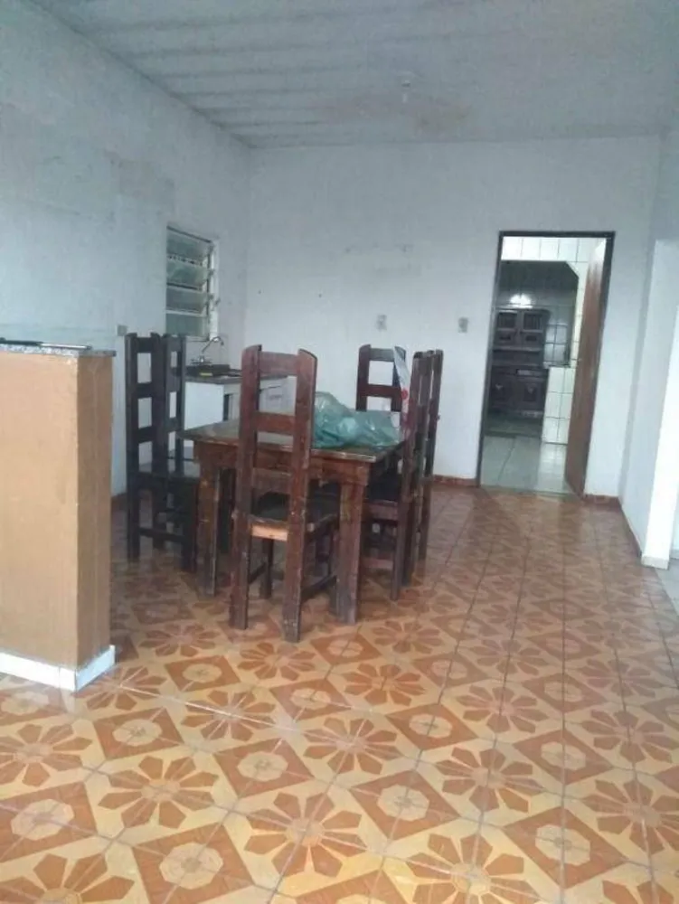 Casa, 2 quartos, 250 m² - Foto 1