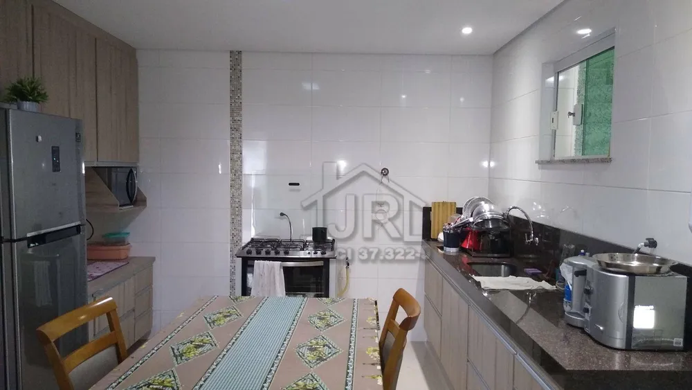 Sobrado, 3 quartos, 180 m² - Foto 2