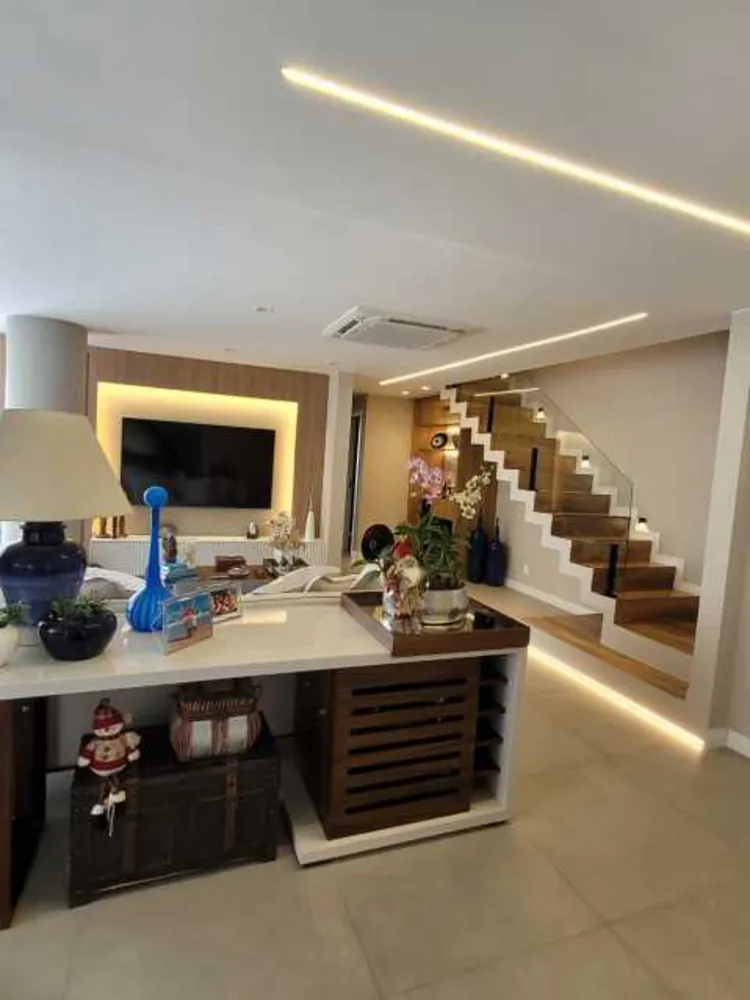 Cobertura, 3 quartos, 253 m² - Foto 10