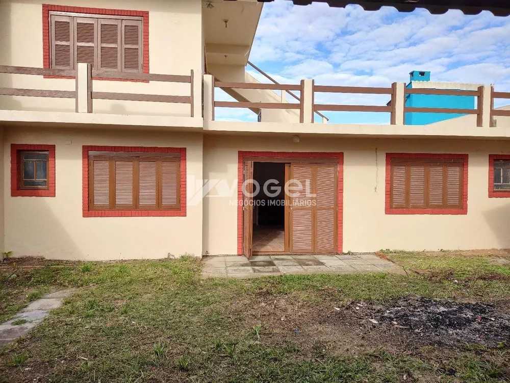 Casa à venda com 4 quartos, 300m² - Foto 2