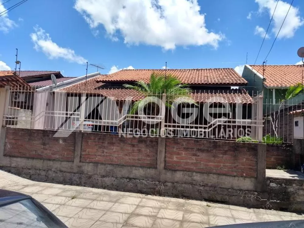 Casa à venda com 3 quartos, 149m² - Foto 2