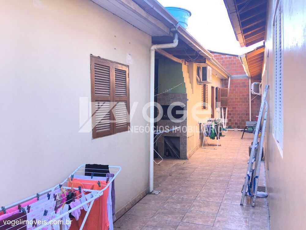 Casa à venda com 3 quartos, 300m² - Foto 3