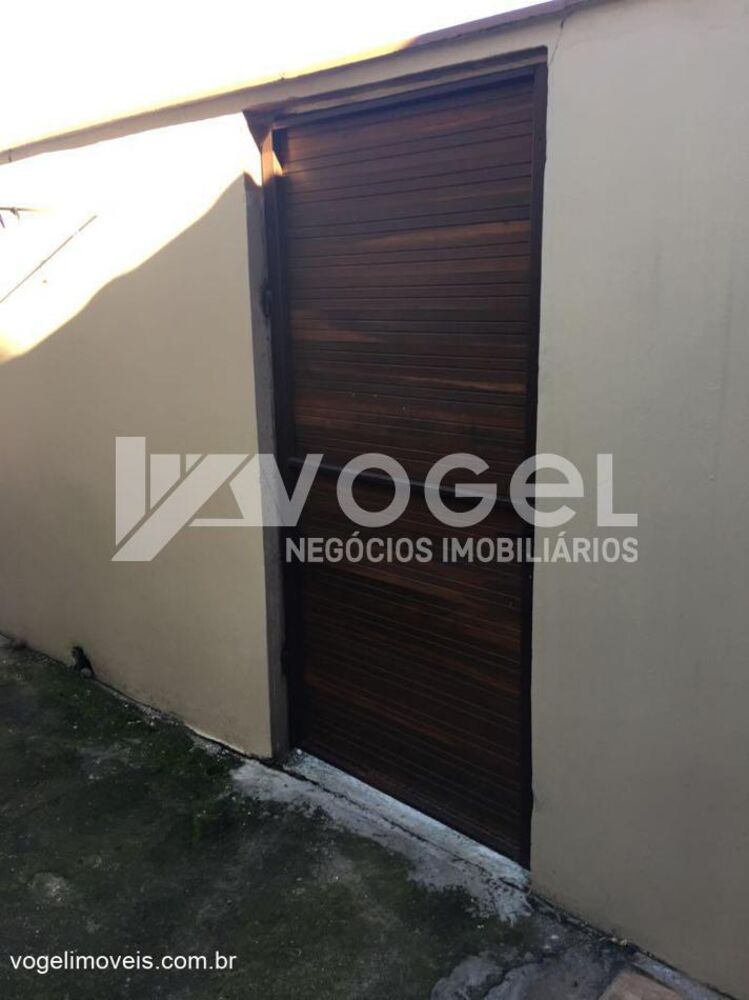 Casa à venda com 3 quartos, 300m² - Foto 4