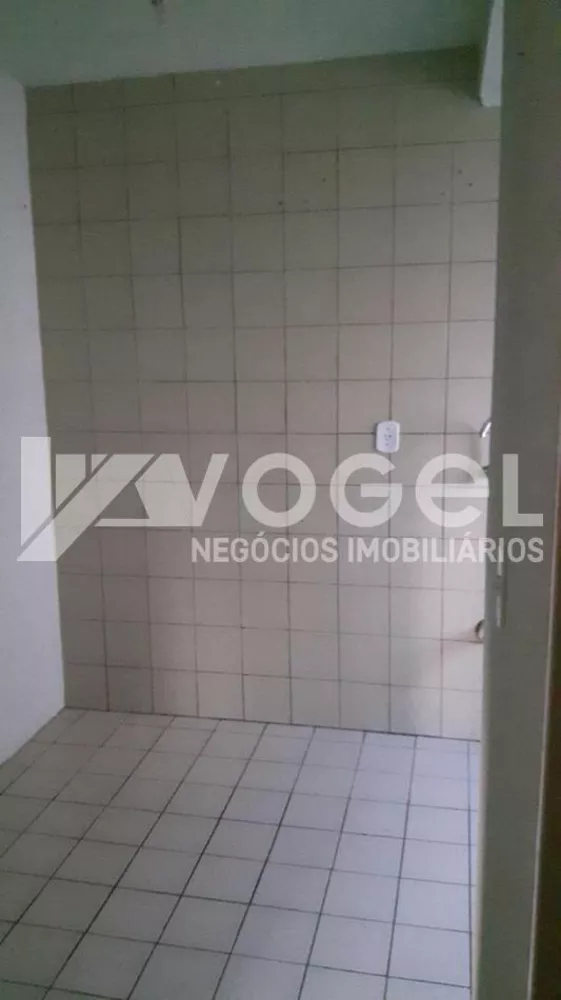 Apartamento à venda com 2 quartos, 62m² - Foto 2