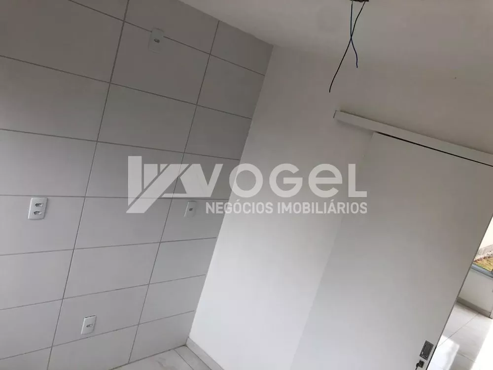 Casa à venda com 2 quartos, 44m² - Foto 3