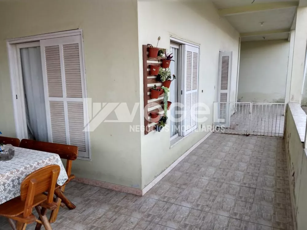 Casa à venda com 4 quartos, 420m² - Foto 3