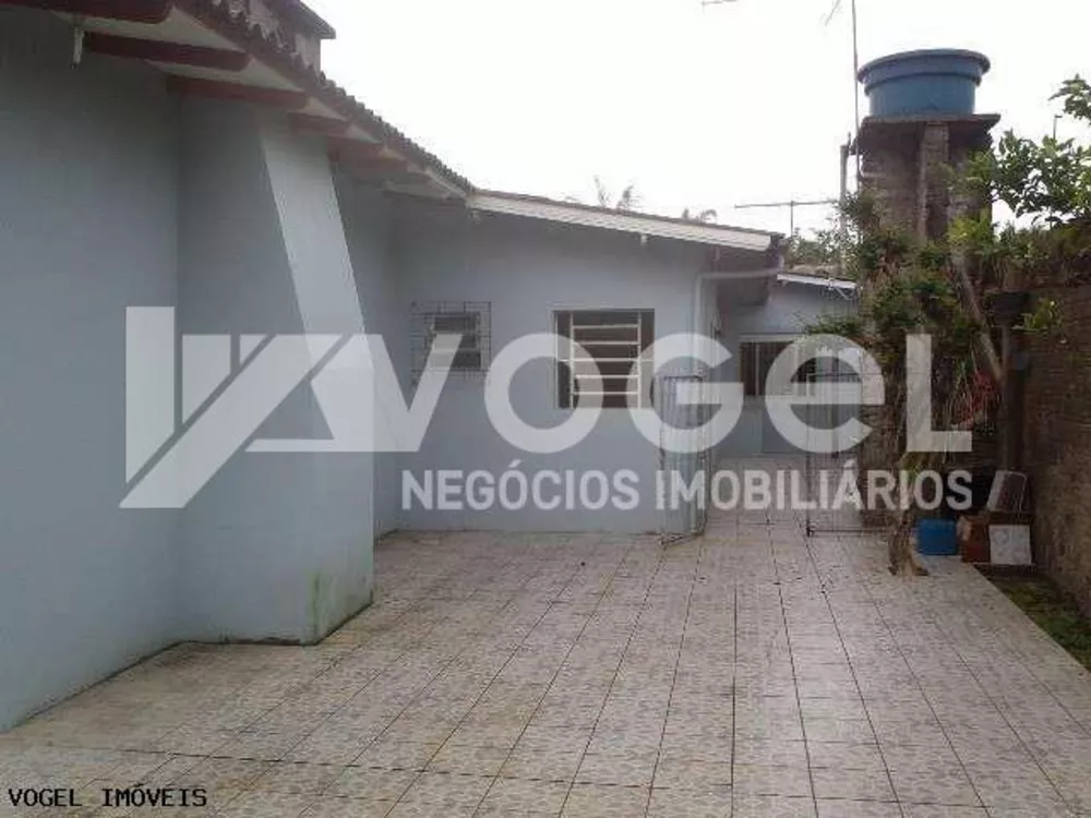 Casa à venda com 3 quartos, 385m² - Foto 2