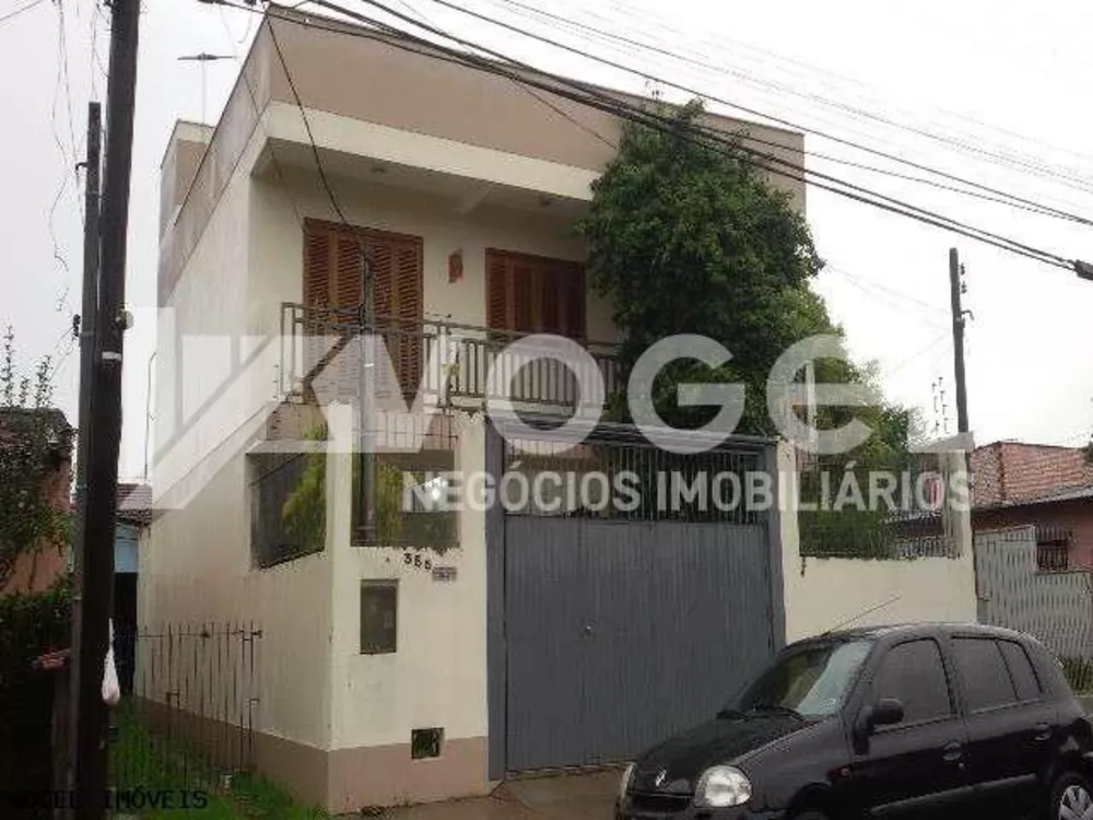 Casa à venda com 3 quartos, 135m² - Foto 1