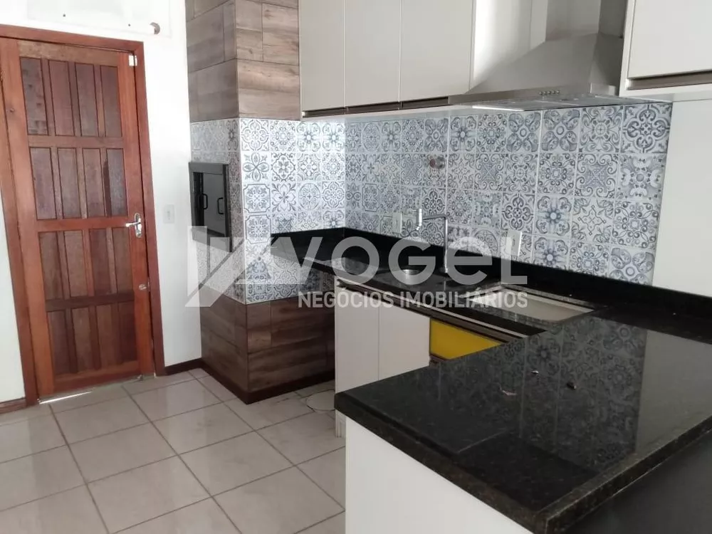 Casa à venda com 2 quartos, 30m² - Foto 4