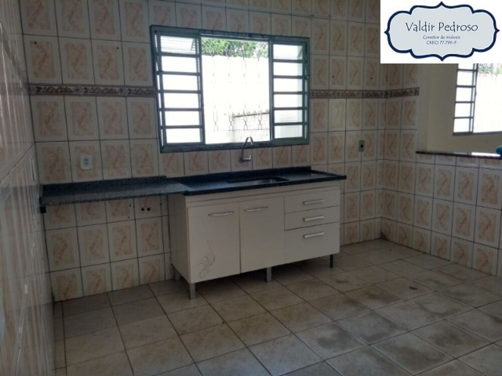 Casa à venda com 4 quartos, 280m² - Foto 4