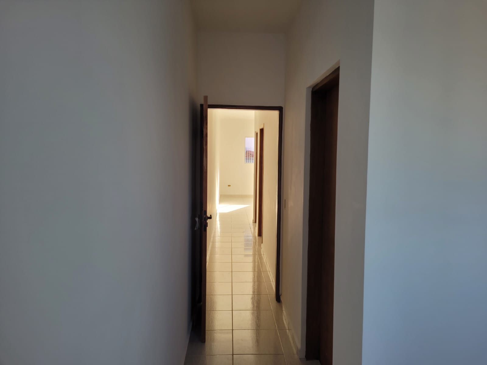 Casa à venda com 2 quartos, 56m² - Foto 5