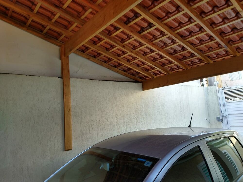 Casa à venda com 3 quartos, 198m² - Foto 1