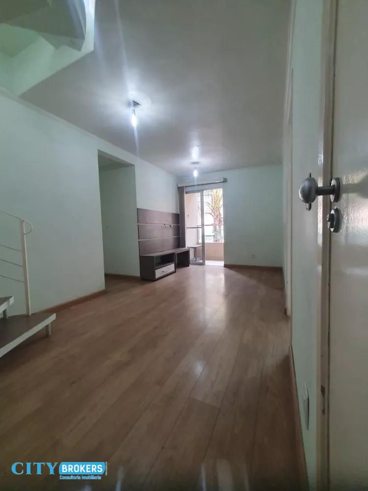 Apartamento à venda com 3 quartos, 143m² - Foto 3