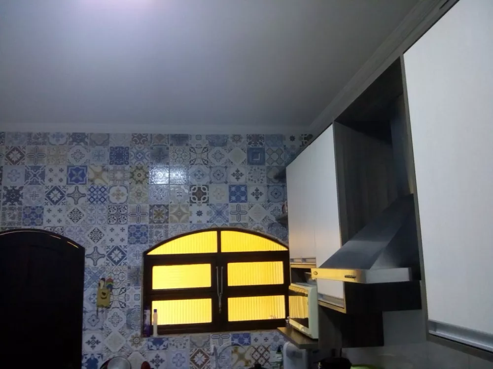 Casa à venda com 3 quartos, 201m² - Foto 8