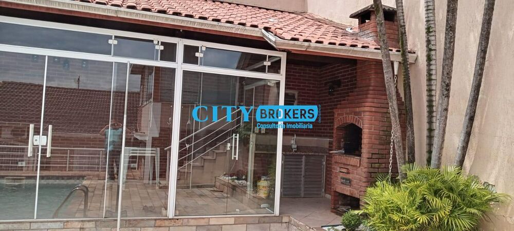 Casa à venda com 3 quartos, 250m² - Foto 7