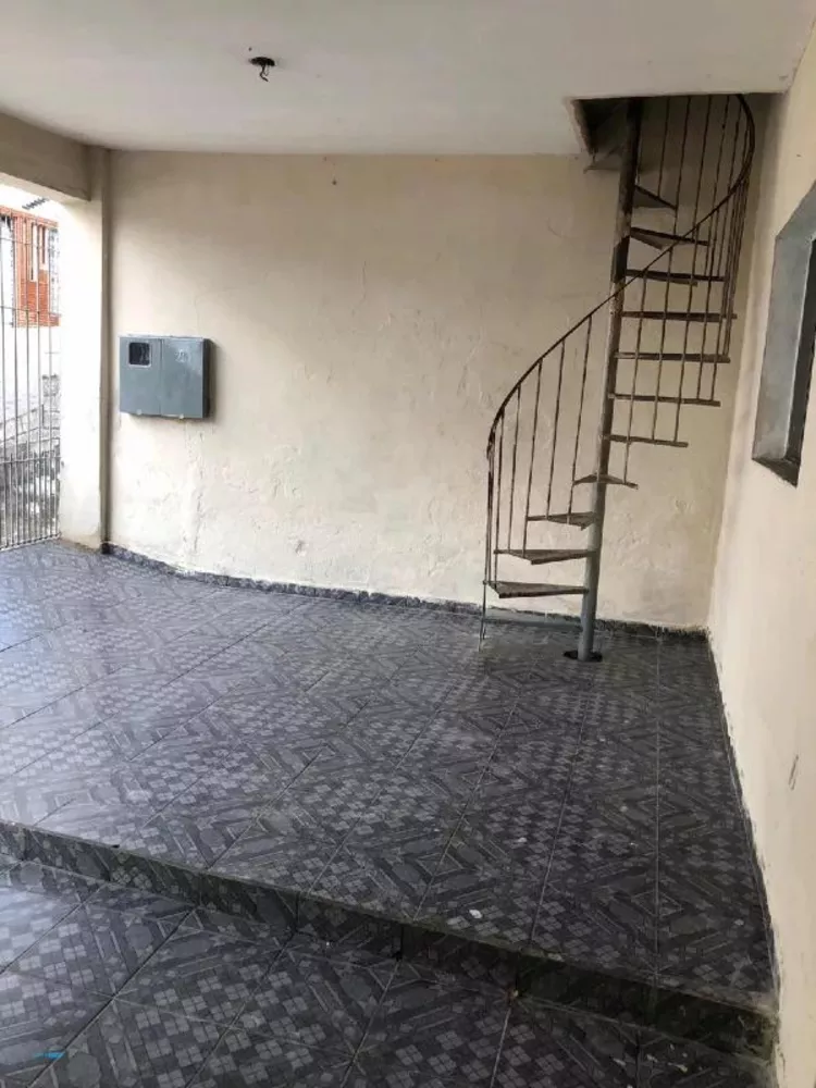 Sobrado à venda com 7 quartos, 238m² - Foto 3