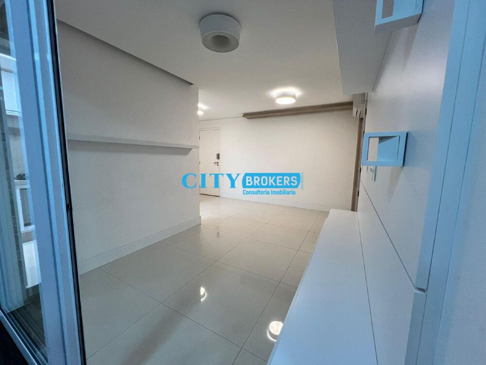 Apartamento à venda com 3 quartos, 91m² - Foto 2