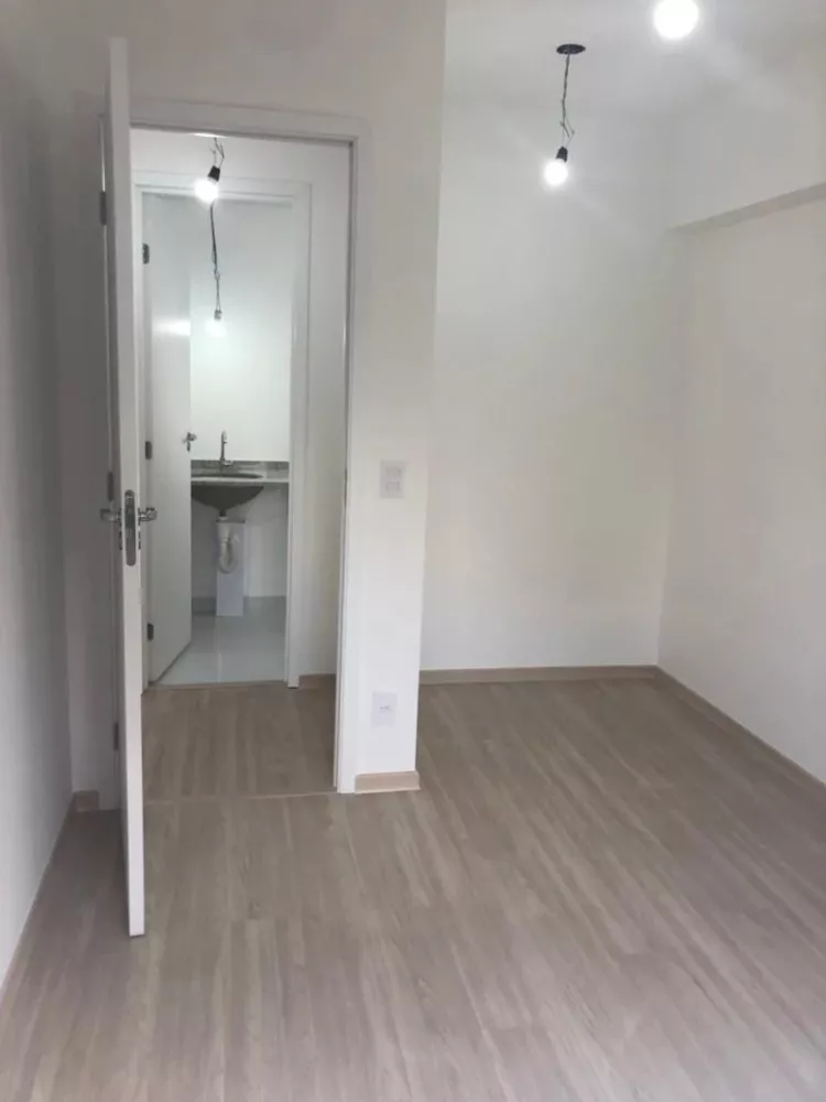 Apartamento à venda com 1 quarto, 32m² - Foto 1