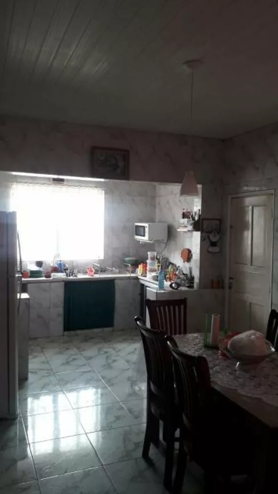 Sobrado à venda com 2 quartos, 178m² - Foto 2