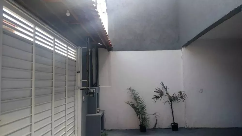 Casa à venda com 4 quartos, 350m² - Foto 2