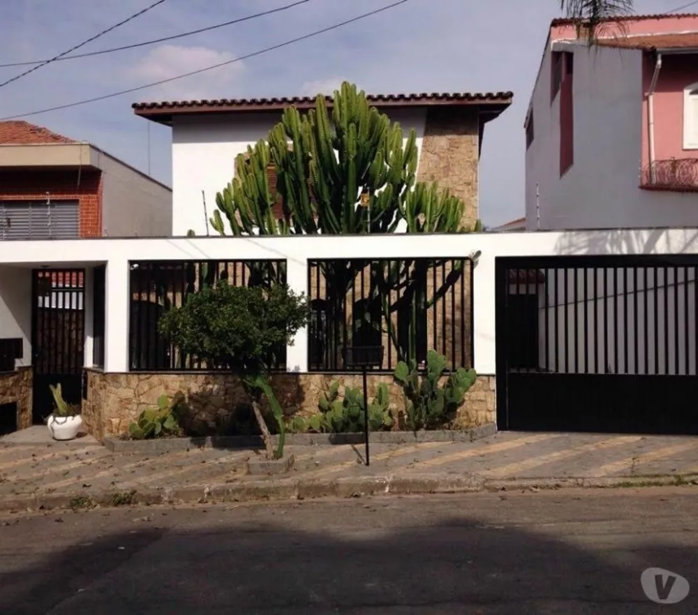 Sobrado à venda com 3 quartos, 230m² - Foto 1