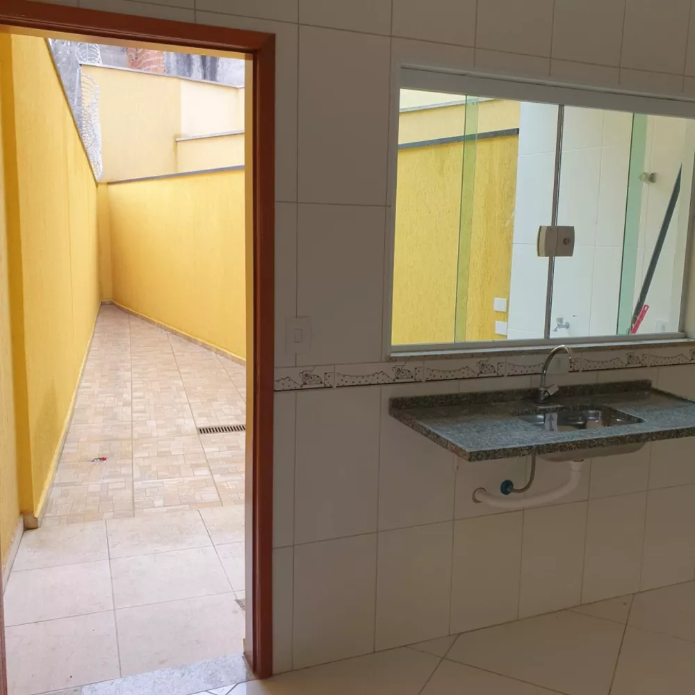 Sobrado à venda com 3 quartos, 100m² - Foto 2