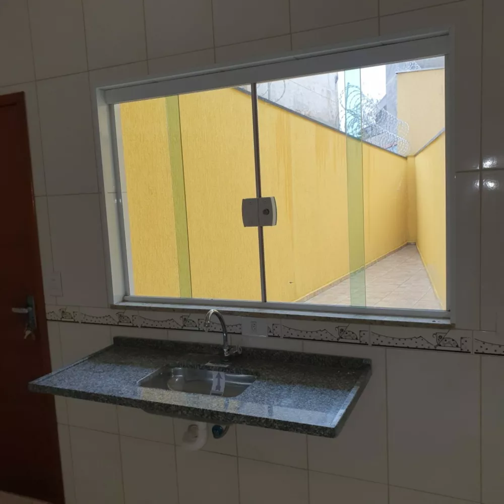 Sobrado à venda com 3 quartos, 100m² - Foto 4