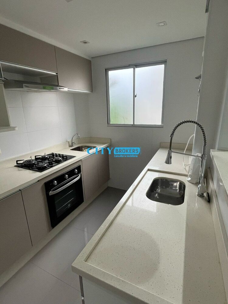 Apartamento à venda com 2 quartos, 43m² - Foto 2