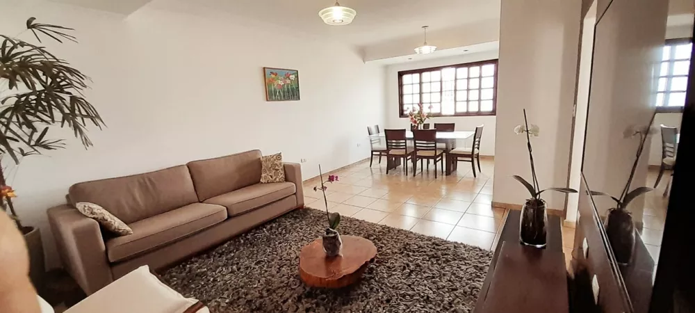 Casa à venda com 3 quartos, 280m² - Foto 2