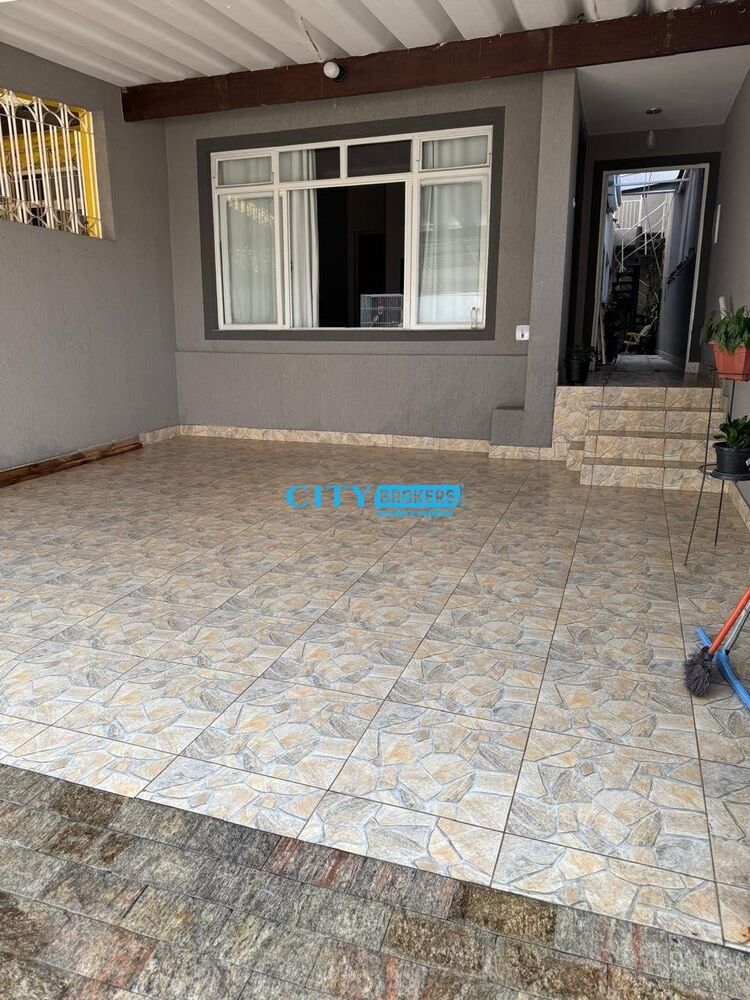 Sobrado à venda com 3 quartos, 180m² - Foto 2