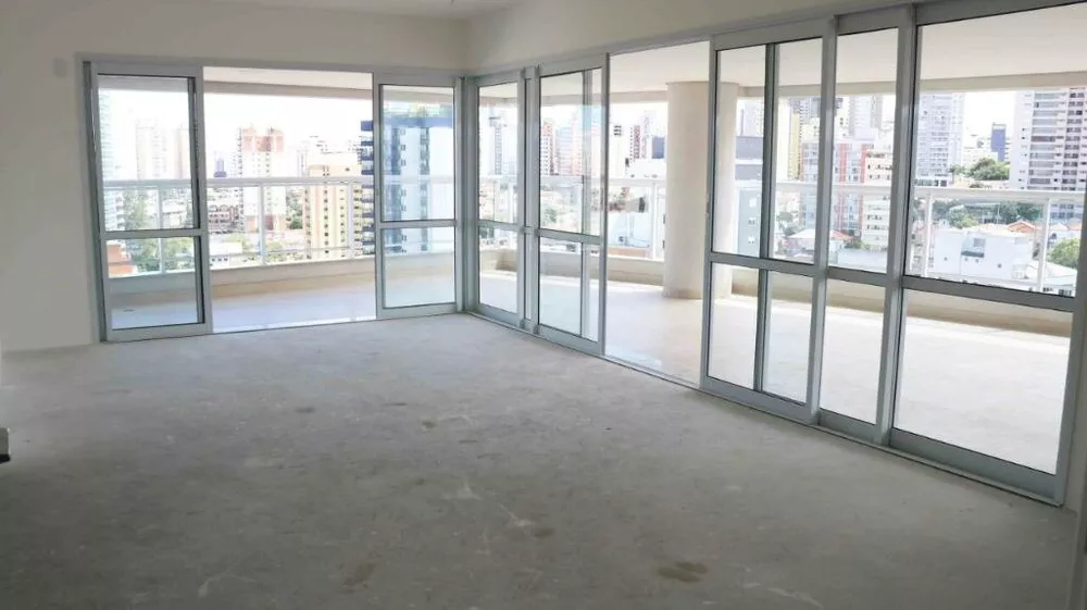 Apartamento à venda com 4 quartos, 254m² - Foto 1