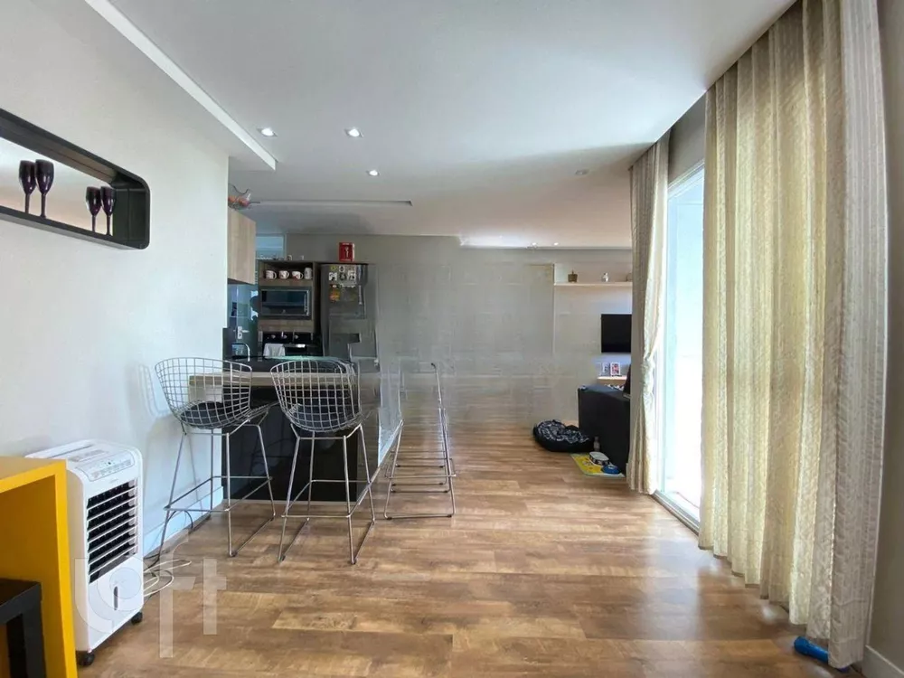 Apartamento à venda com 2 quartos, 65m² - Foto 4