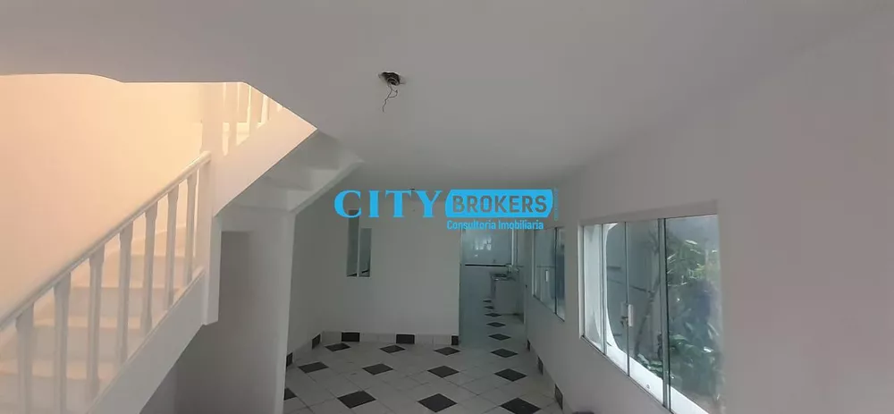 Sobrado à venda com 4 quartos, 255m² - Foto 2