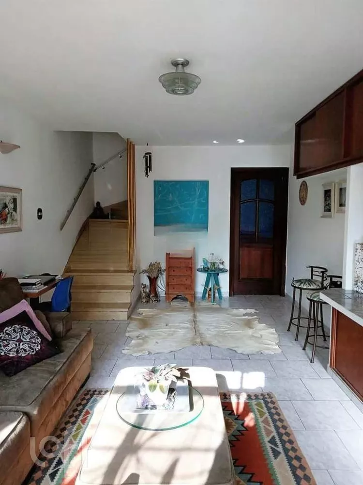 Casa à venda com 2 quartos, 90m² - Foto 3