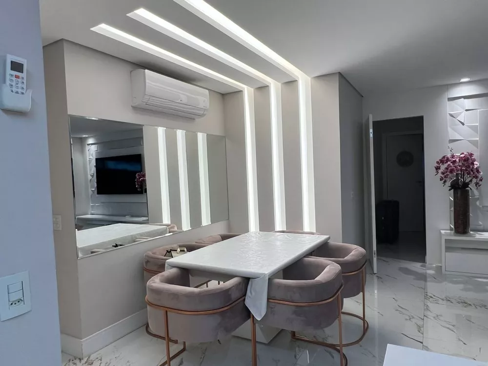 Apartamento à venda com 3 quartos, 185m² - Foto 1